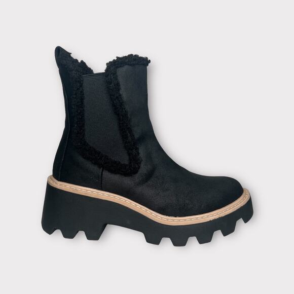 DV Dolce Vita Black Vinny Cozy Lug-Sole Platform Booties Size 6 - Picture 1 of 8